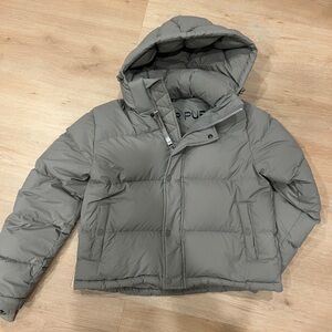 Aritzia The SuperPuff Shorty in Modern Taupe